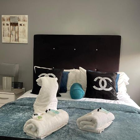 King Court Apartment Motherwell Bagian luar foto