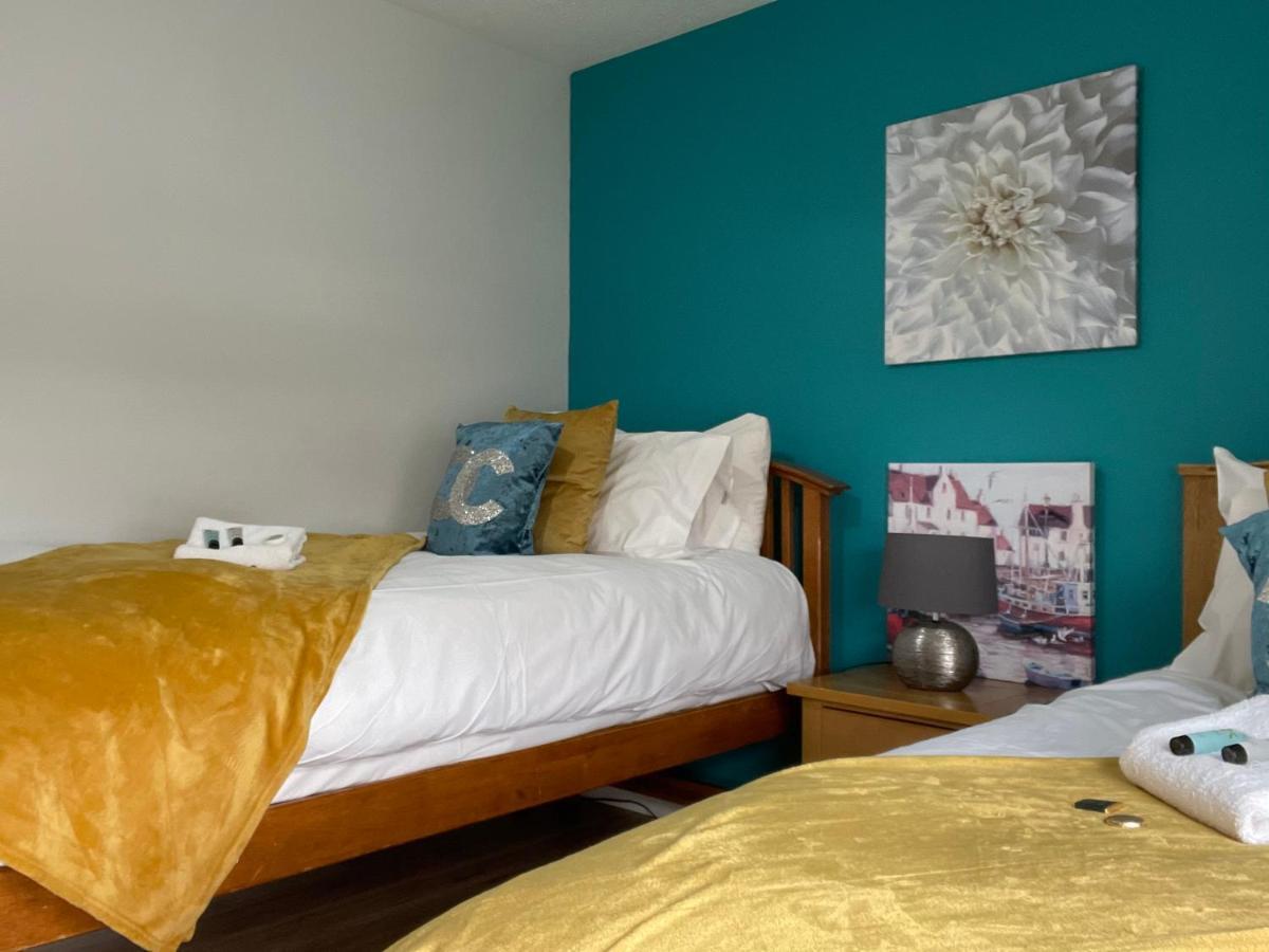 King Court Apartment Motherwell Bagian luar foto