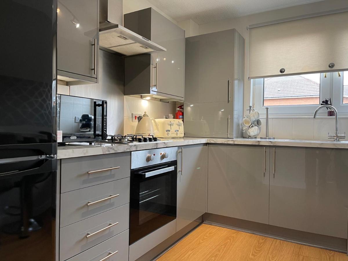 King Court Apartment Motherwell Bagian luar foto